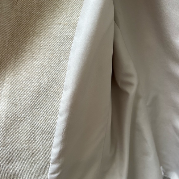 Ann Taylor linen-blend fully lined notched one button blazer in Size 2 - Picture 5 of 7